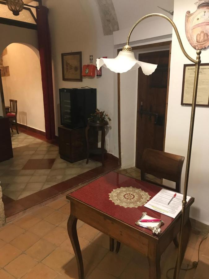 Le Prigioni Del Palazzo B&B Sora Exterior foto